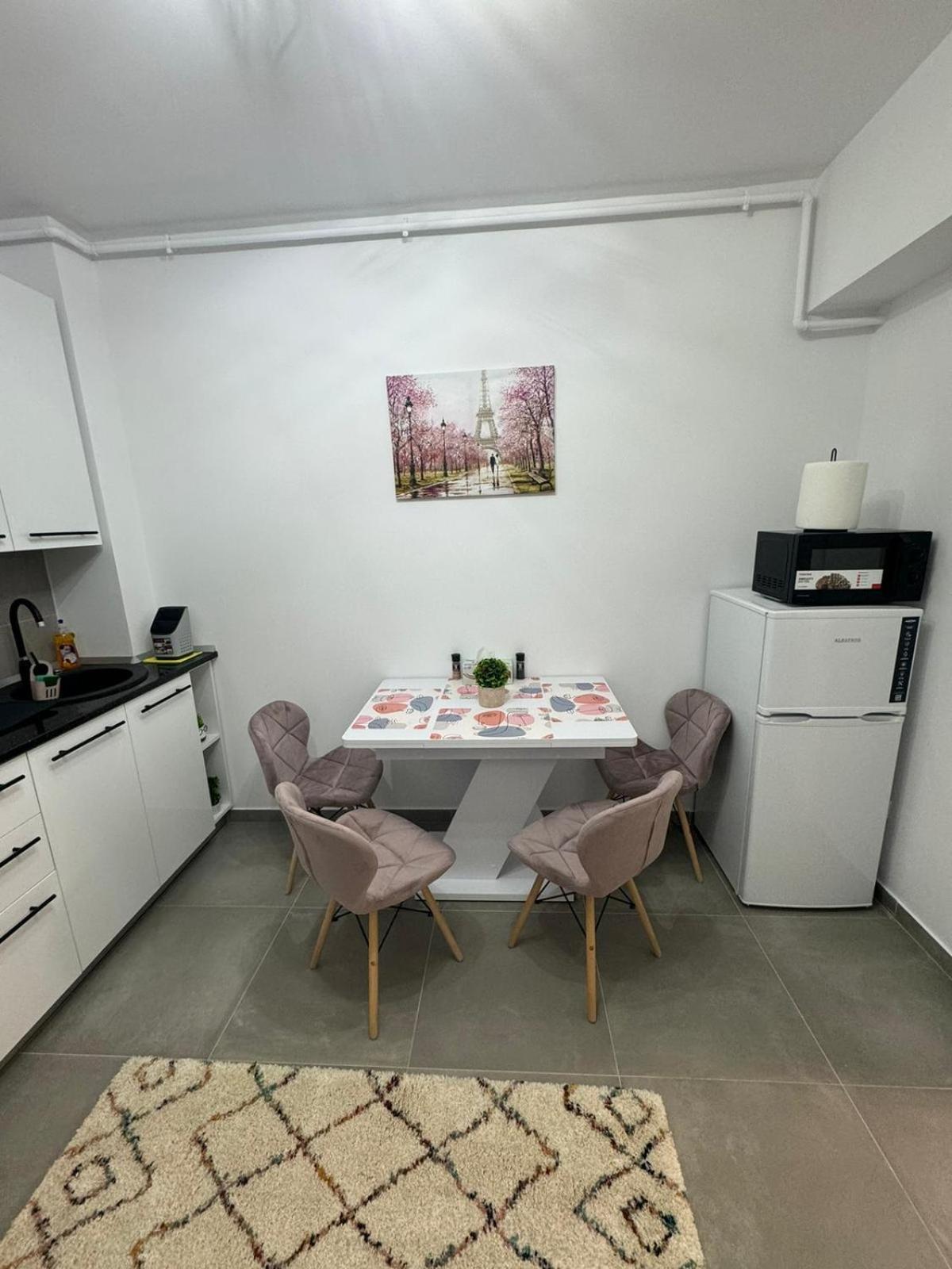Apartamento The Moon View Bucarest Exterior foto